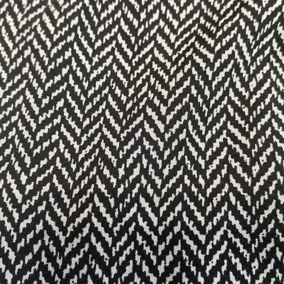 Banana republic factory size petite XS sleeveless herringbone print blouse - Picture 7 of 7
